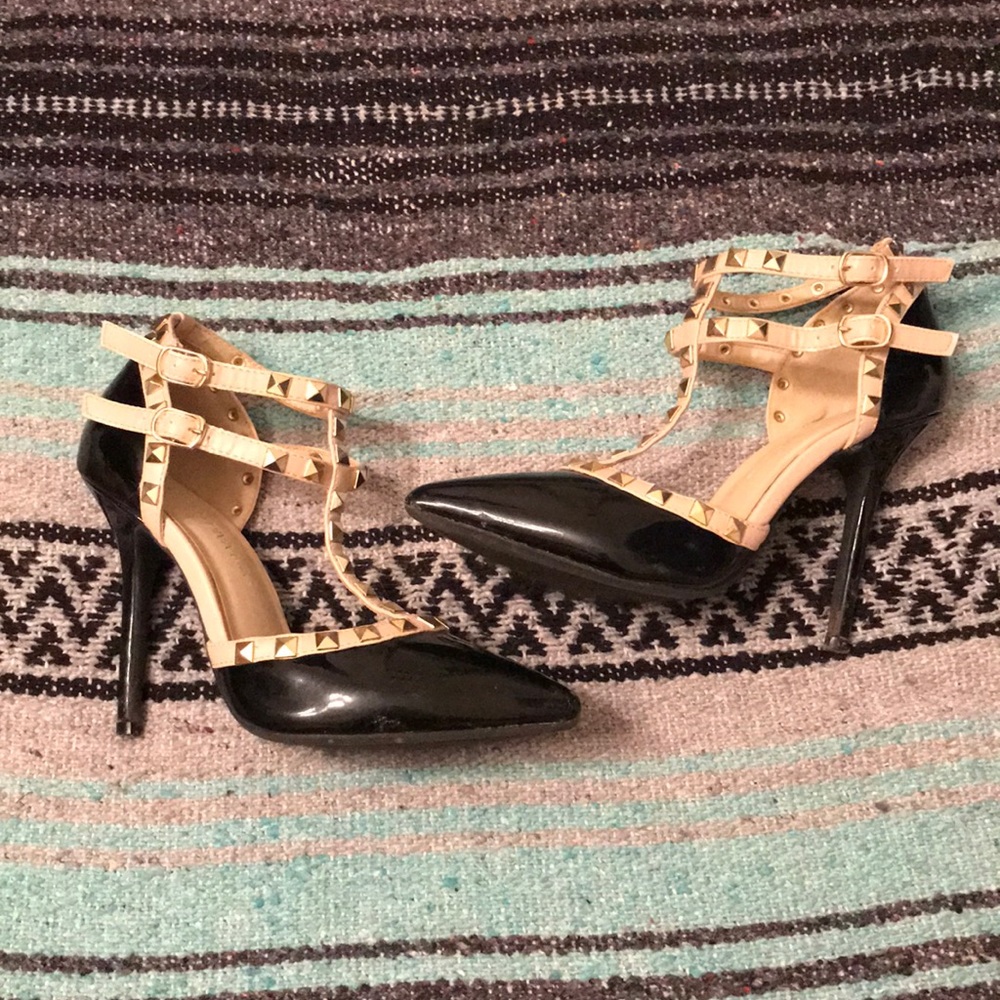 Heels - Picture 3 of 6